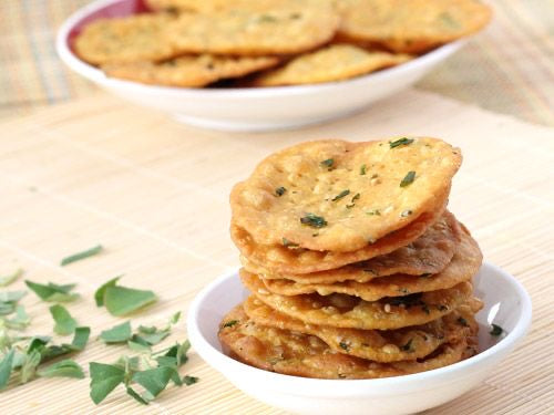 Methi Mathri